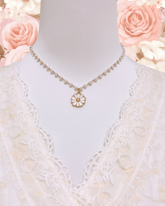 DAISY Pearl Necklace - White